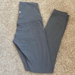 Grey Lululemon aligns